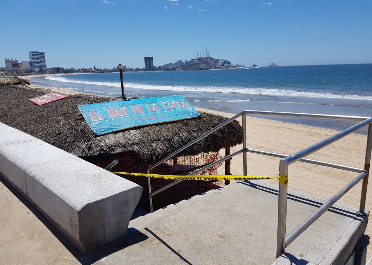 CIERRAN ACCESOS A PLAYAS EN MAZATLÁN PARA QUE NO SE PROPAGUE EL COVID